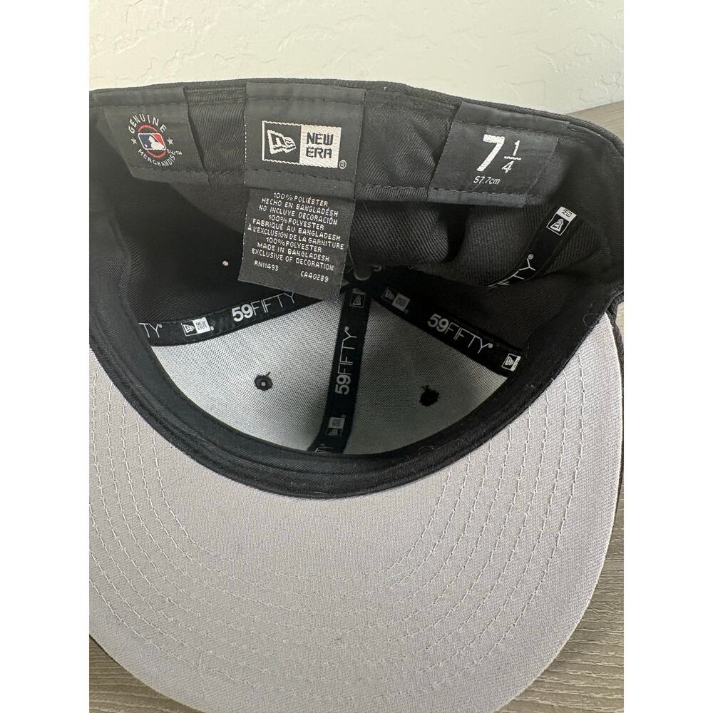 St Louis Cardinals MLB New Era Black Men's Fitted Hat Cap Size 7 1/4- EUC - Picture 5 of 5